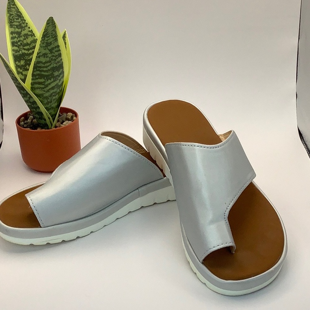 CHICME Silver Toe Slide sandals. Size 39